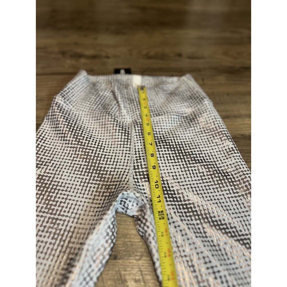 Peloton women’s leggings- Large- NWT-Show UP foil color - Picture 4 of 16